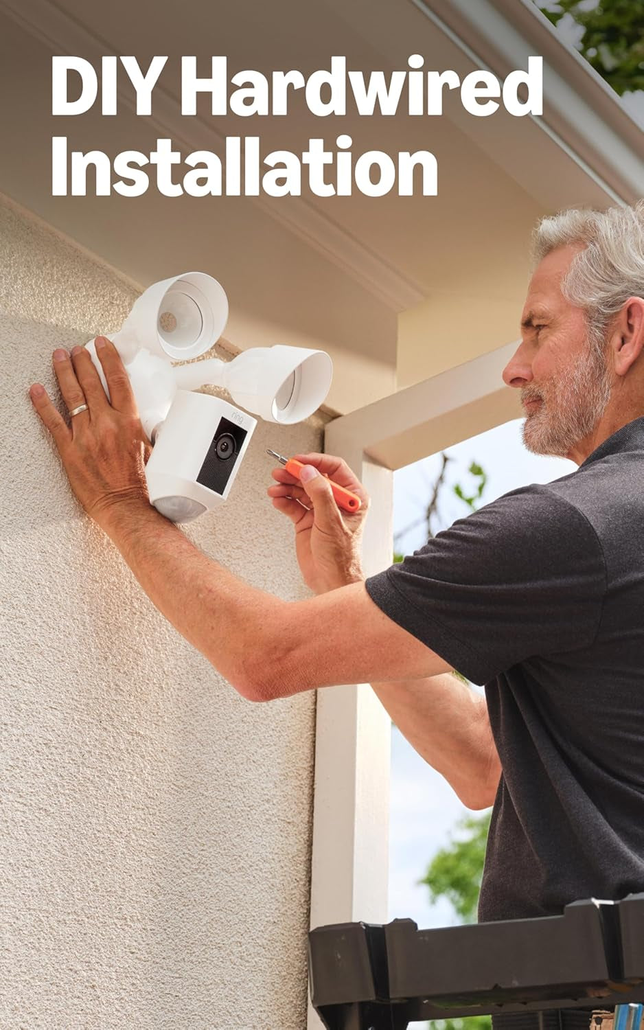 Motion-activated floodlight security camera for driveway protection